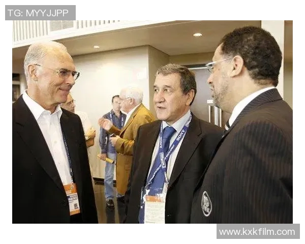 初代足球明星人物盘点:从贝肯鲍尔到佩雷拉的传奇足迹