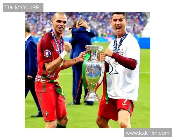 足球巨星动情时刻回顾:从激动泪水到感人庆祝的背后故事