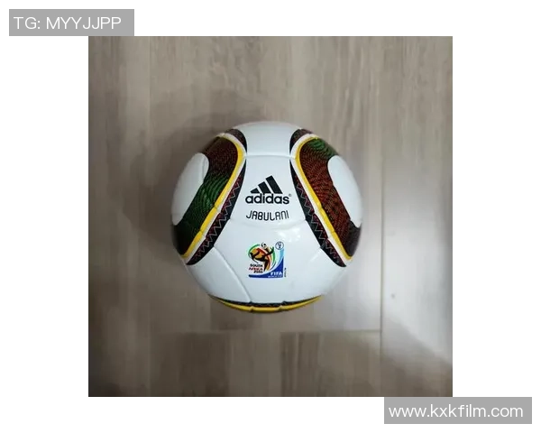 轰动足球界的传奇球星盘点他们的巅峰时刻与无尽荣耀